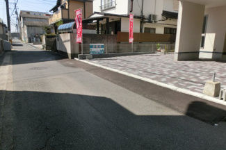 【前面道路含む現地写真】