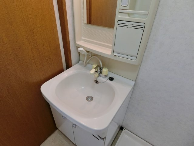 サンライトマンションの独立洗面台