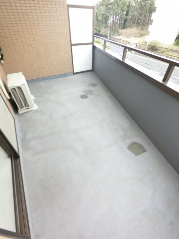 【バルコニー】