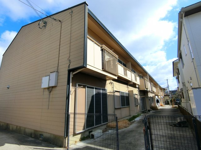 ファミールカーサの外観