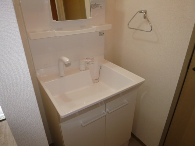 グリーンハイツ神田Ｂの独立洗面台|洗髪洗面化粧台