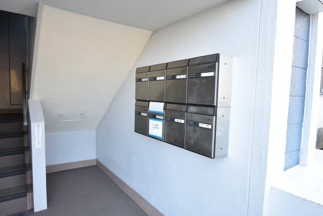 乙訓郡大山崎町字円明寺の中古マンションのエントランス