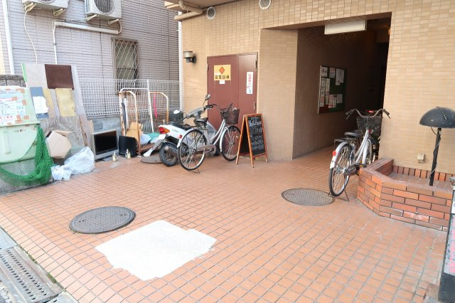 シャルムメゾン香里のその他共用部分|敷地内駐輪スペース