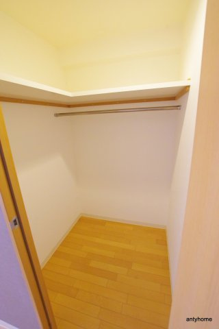 アーデンタワー靭公園　仲介手数料無料の収納