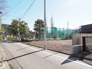 【前面道路含む現地写真】 | 現地見学や資料請求などお気軽にお問合わせ下さい
周辺環境とあわせて現地ご案内致します。
