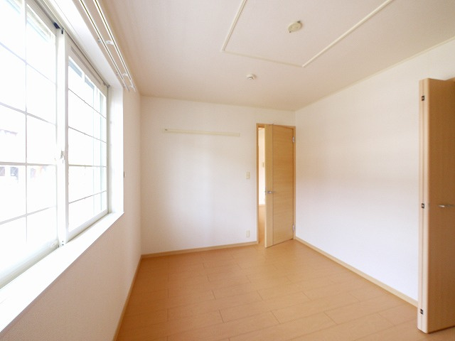 エム・フィオーレの内装|明るい色調の室内です