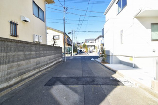 【周辺】 | 車通りの少ない静かな住宅街。