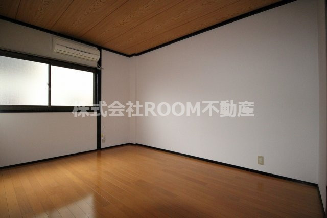 センチュリーハイツRYOの洋室