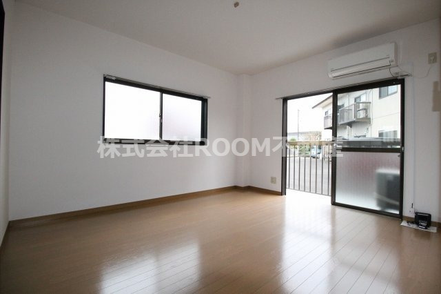 センチュリーハイツRYOの洋室