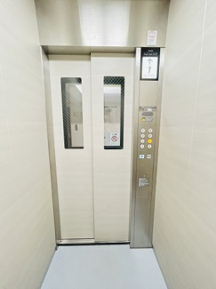 【その他共用部分】 | 大規模修繕でエレベーターが交換されています