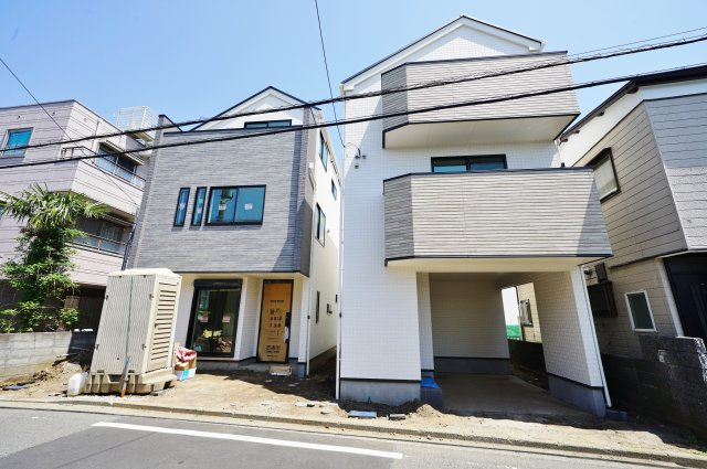 周辺には大小様々な公園が点在し、穏やかな住環境！ＬＤＫ１９帖以上♪保土ヶ谷区仏向西　全７棟新築戸建ての外観