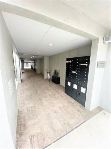 「防音マンション」ハーモニーグラシア大山のエントランス|清潔なエントランスです