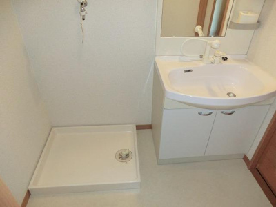 【洗面所】 | ティーワン緑町 | 脱衣スペースもあります