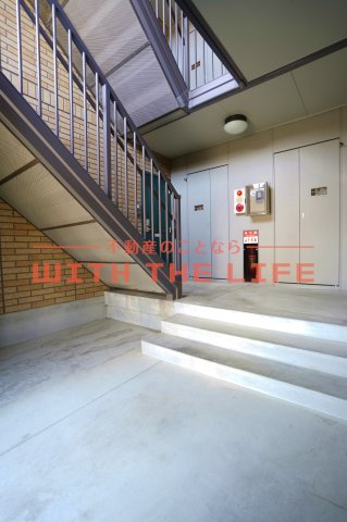 リーベ【10，000円キャッシュバック対象物件】のロビー|毎日通るロビーはこのようになっています