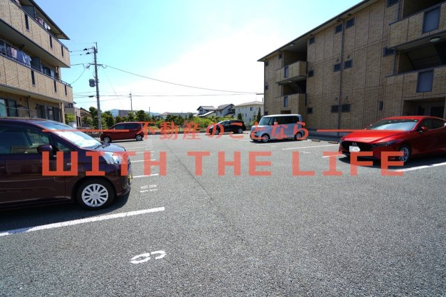 リーベ【10，000円キャッシュバック対象物件】の駐車場|駐車場完備です