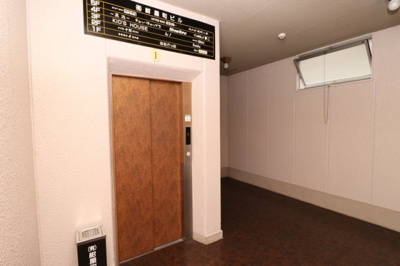 【エントランス】 | 紺屋町ビル