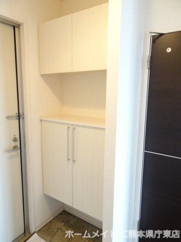 熊本市中央区保田窪１丁目のアパートの玄関