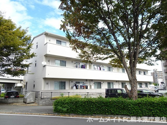 熊本市中央区保田窪１丁目のアパートの外観