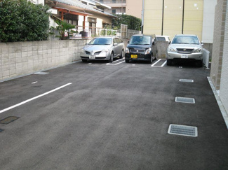 【駐車場】