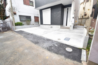 【駐車場】 | 現地見学や資料請求などお気軽にお問合せ下さい。
周辺環境とあわせて現地もご案内致します。