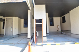 【外観】 | 現地見学や資料請求などお気軽にお問合わせ下さい
周辺環境とあわせて現地ご案内致します。