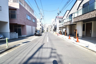 【前面道路含む現地写真】 | 現地見学や資料請求などお気軽にお問合わせ下さい
周辺環境とあわせて現地ご案内致します。