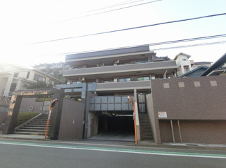 【外観】 | 総戸数３９戸、平成８年１０月築、管理人は日勤勤務につき管理体制良好です♪