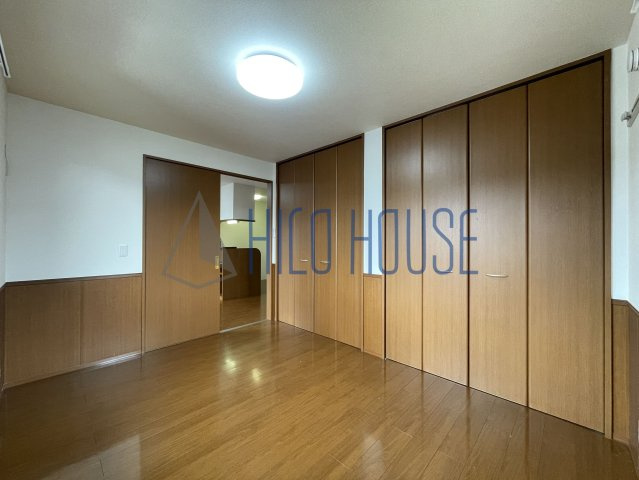 Rose Villa D棟の寝室