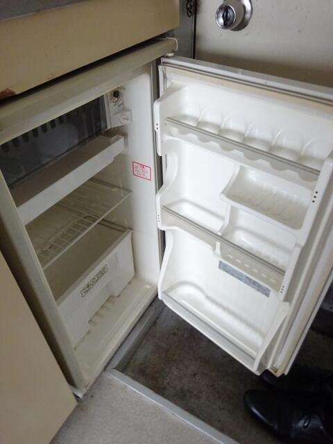 キッチン下にミニ冷蔵庫あり