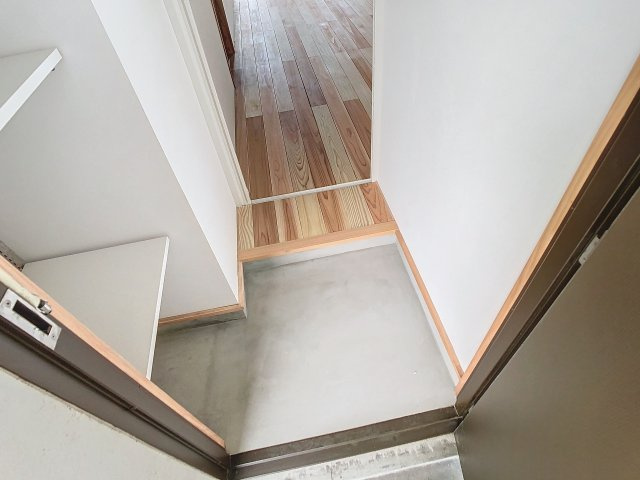 天神マンションの玄関|ゆったりとした玄関です