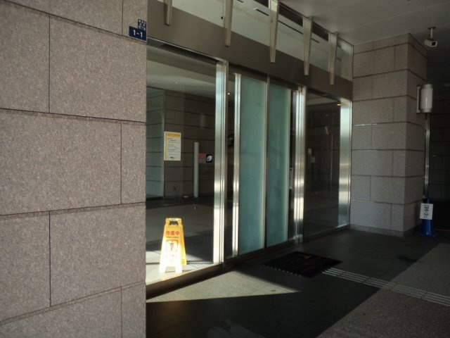 ブリリアタワー東京のエントランス