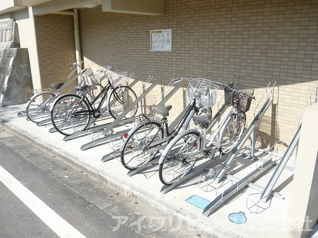 リトルグローブのその他共用部分|駐輪場あり【リトルグローブ】