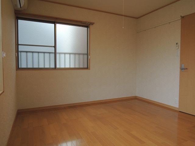 レバンテ聖蹟の洋室|洋室7.58帖【レバンテ聖蹟】