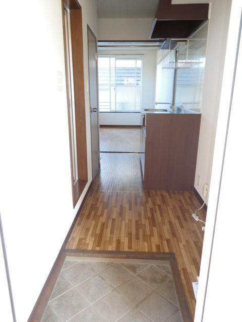 レインボーハイツの玄関|写真は101号室【レインボーハイツ】