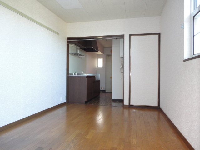 レインボーハイツの洋室|写真は101号室【レインボーハイツ】