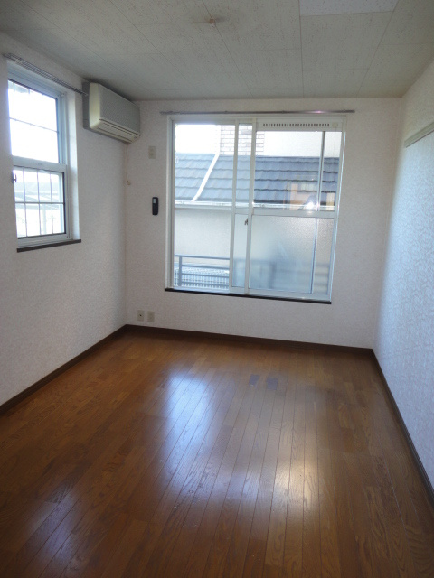 レインボーハイツの洋室|写真は101号室【レインボーハイツ】