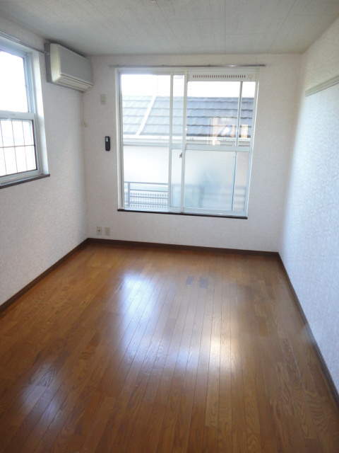 レインボーハイツの洋室|写真は101号室【レインボーハイツ】