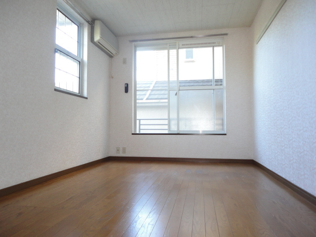 レインボーハイツの洋室|写真は101号室【レインボーハイツ】