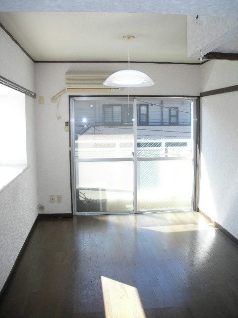 メゾンイーストの洋室|洋室6帖【メゾンイースト】