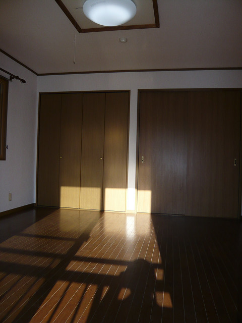 リビエールの洋室|写真は105号室【リビエール】