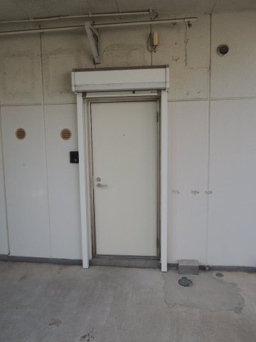 コーポ入江Aのセキュリティ|玄関シャッターあり【コーポ入江A】