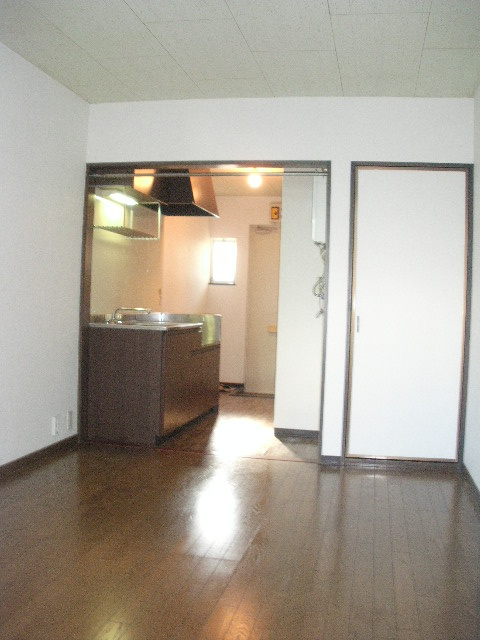 レインボーハイツの洋室|【レインボーハイツ】