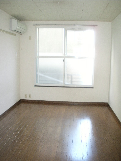 レインボーハイツの洋室|【レインボーハイツ】