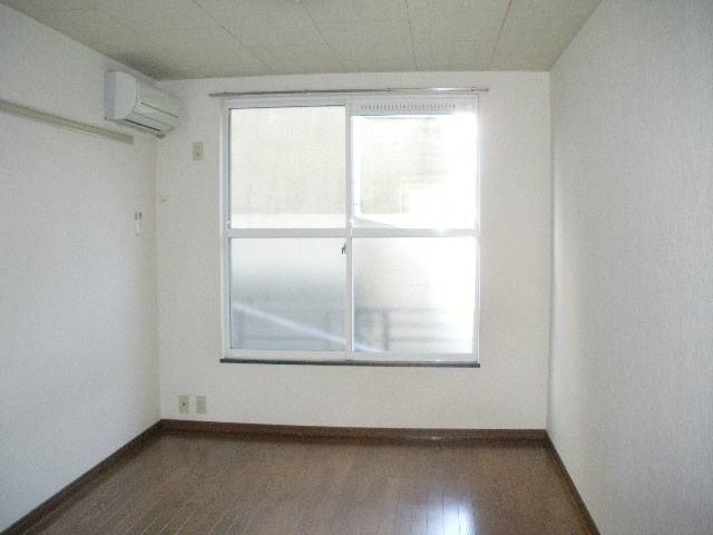 レインボーハイツの洋室|【レインボーハイツ】