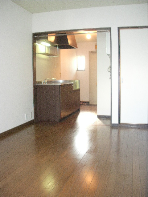 レインボーハイツの洋室|【レインボーハイツ】