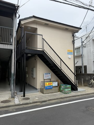 多摩市一ノ宮２丁目のアパート