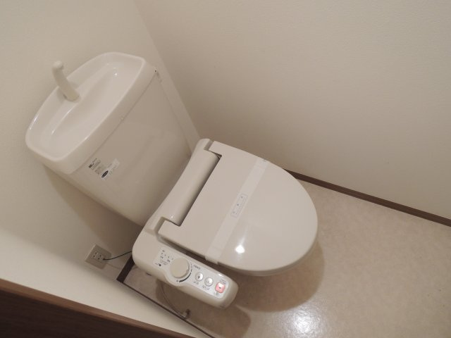 エスパシオのトイレ|写真は107号室【エスパシオ】
