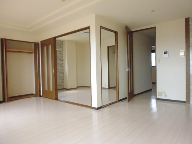 アールグレイの内装|LDK