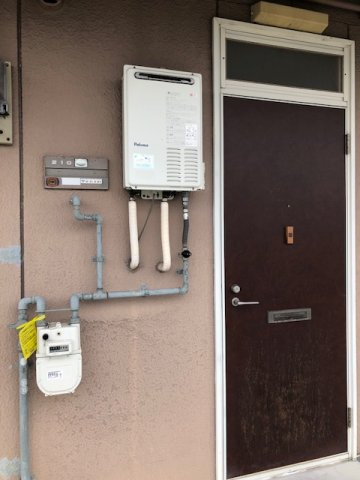 メゾンヤマモトの玄関