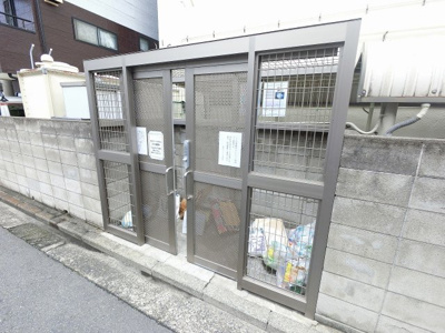【その他共用部分】 | 新横浜マンションＡ棟 | ゴミ置場です。